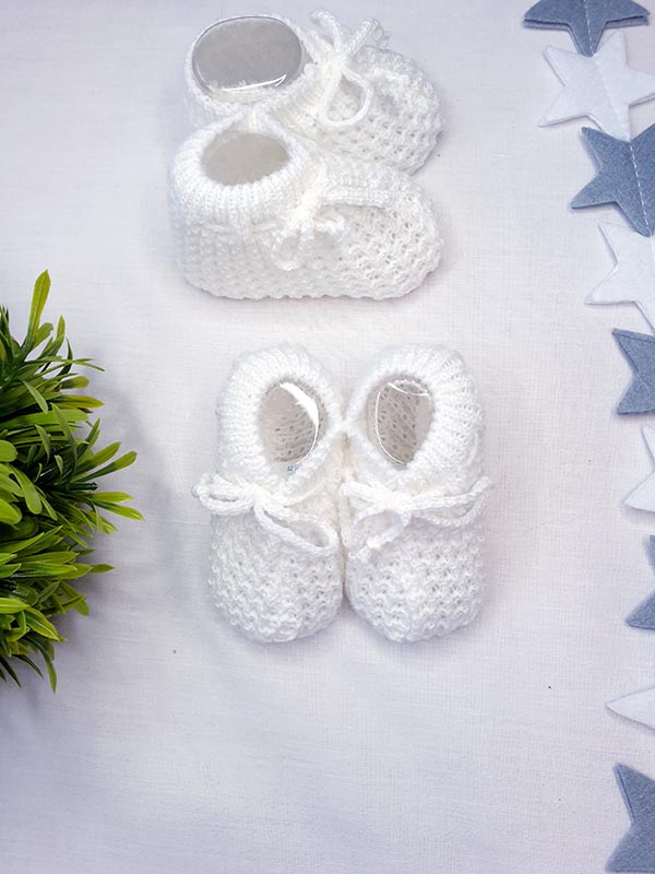Cream knitted booties Cream knitted booties